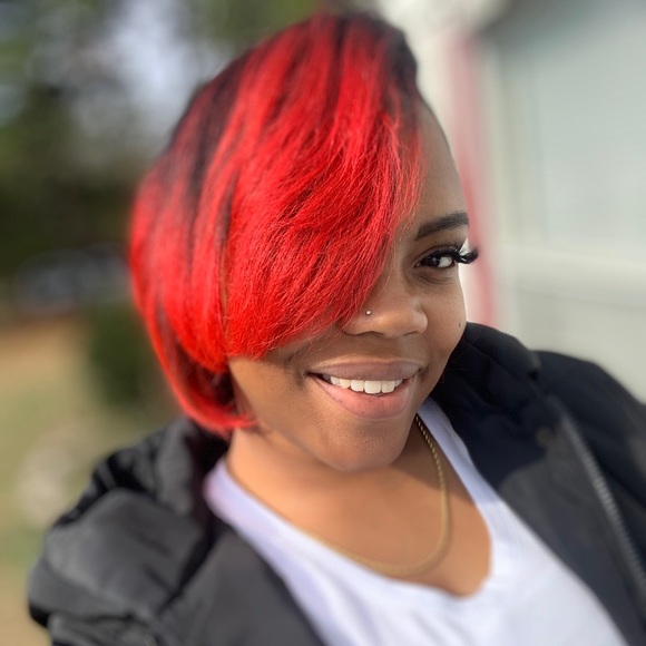 Meet your Posher, Latasha - Picture 2 of 2